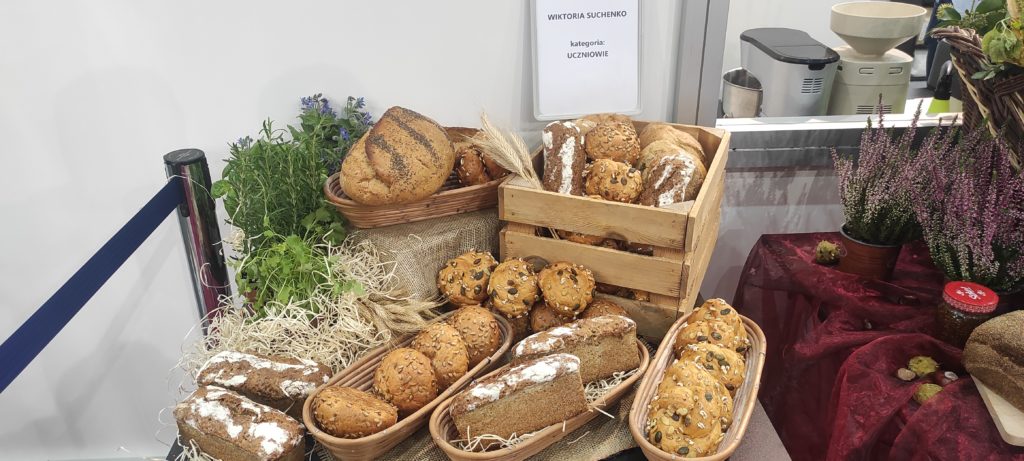 1665250273769 1665250273769