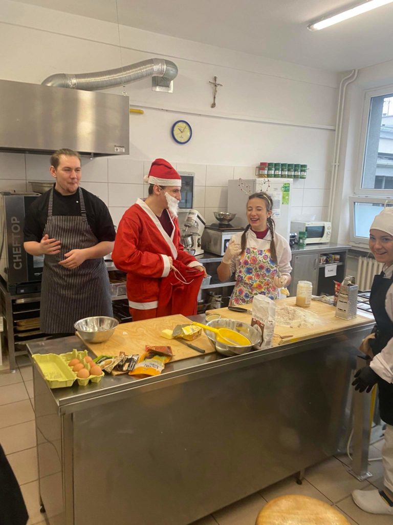 received_2040566299452857 received_2040566299452857