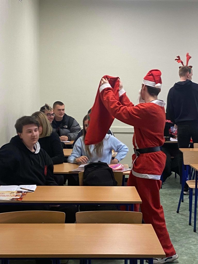 received_630981968045973 received_630981968045973