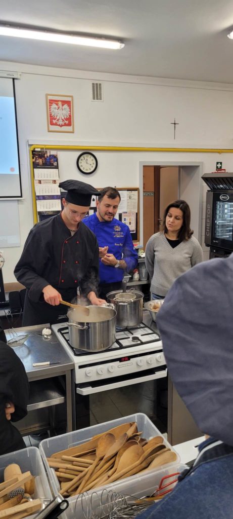 317085062_619329069956127_6442792566682469203_n (1)