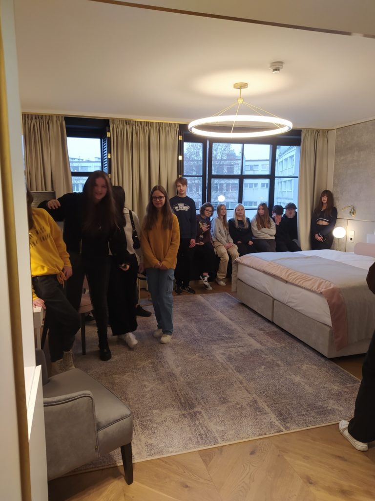 317273855_619773236578377_2935035634839704401_n 317273855_619773236578377_2935035634839704401_n