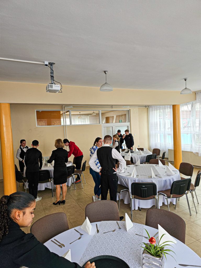 336879200_6385053011538892_4399258956280606705_n