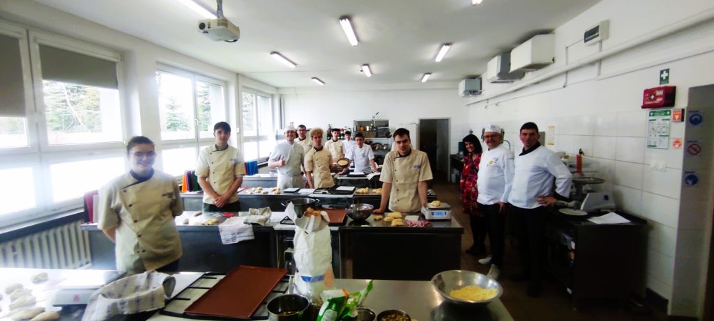 336902903_1357555841747643_3203178364056394372_n