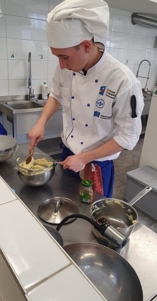 339266271_1143469199657901_8557961239670221649_n