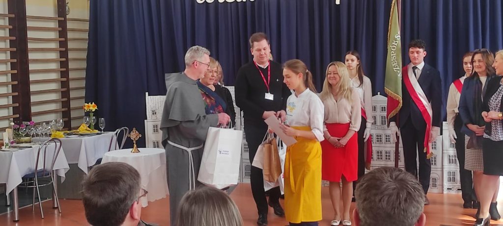 339413868_873973677030099_12717146877579828_n