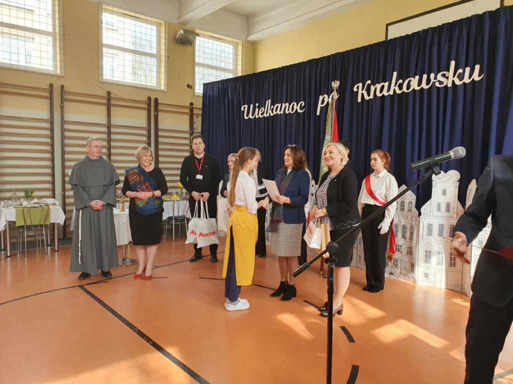 340161726_1596865124159659_2636635046540838_n