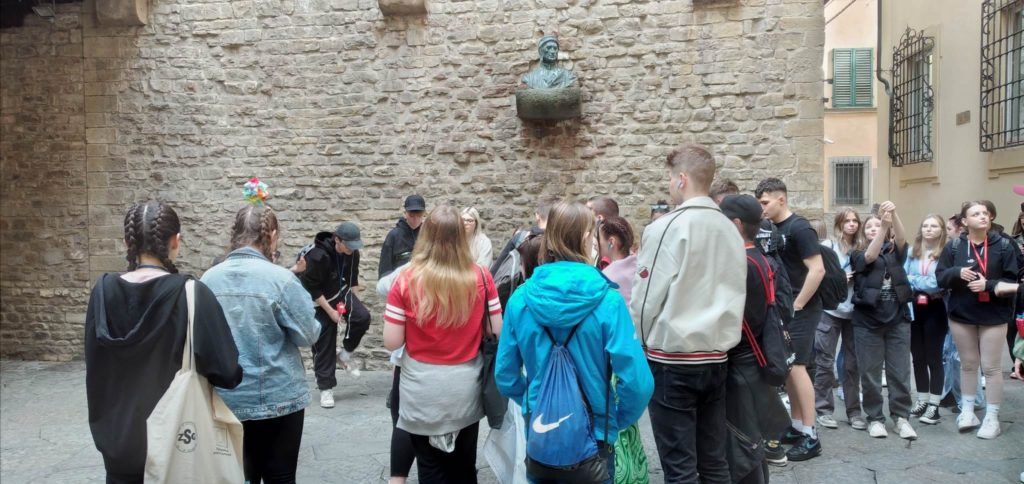 342175544_233321235950639_5719427020316812189_n