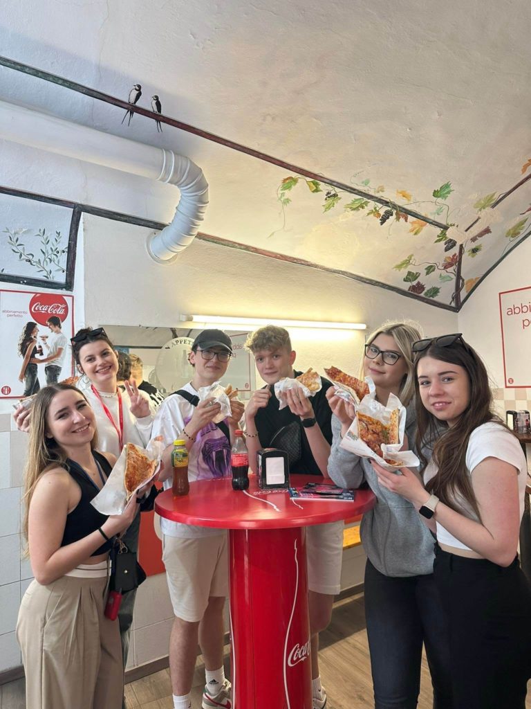 342329522_1306810753230482_3154575749903482577_n